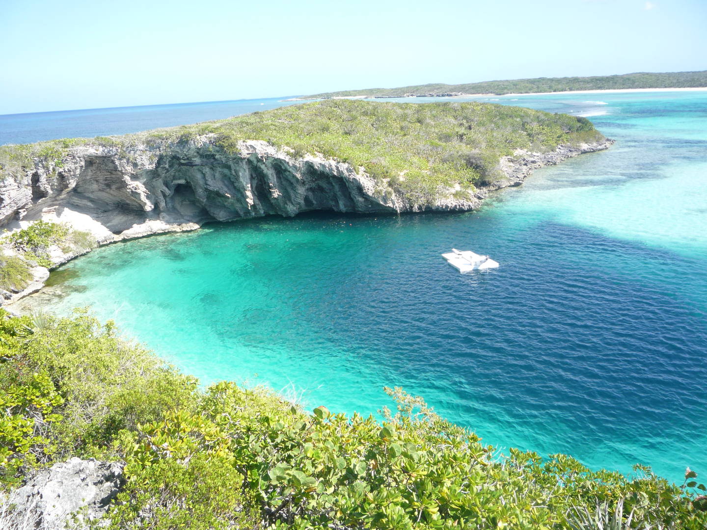 Deadman's Cay Settlement